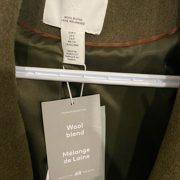 H&M trench coat for men. - Picture 2 of 4